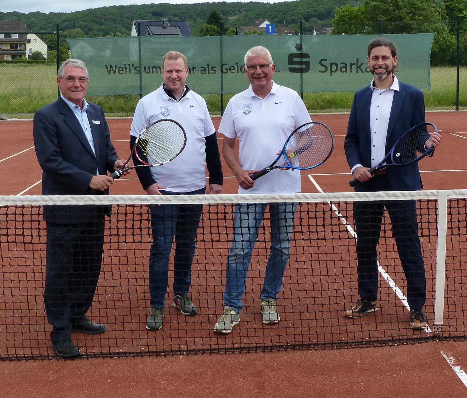 2025 KSK Ahrweiler unterstützt TC Bad Bodendorf bei Neuerrichtung der Tennisanlage